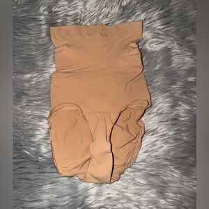 Skims seamless sculpt brief